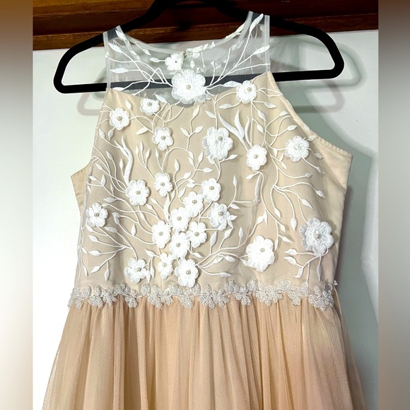 Elegant Cream Floral Dress sz. 18.5, juniors, girls, women, lace, chiffon - Picture 4 of 16